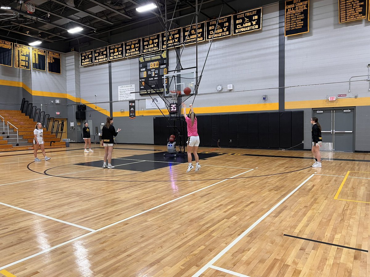 Pre-Game shots up #doingthework 🏀