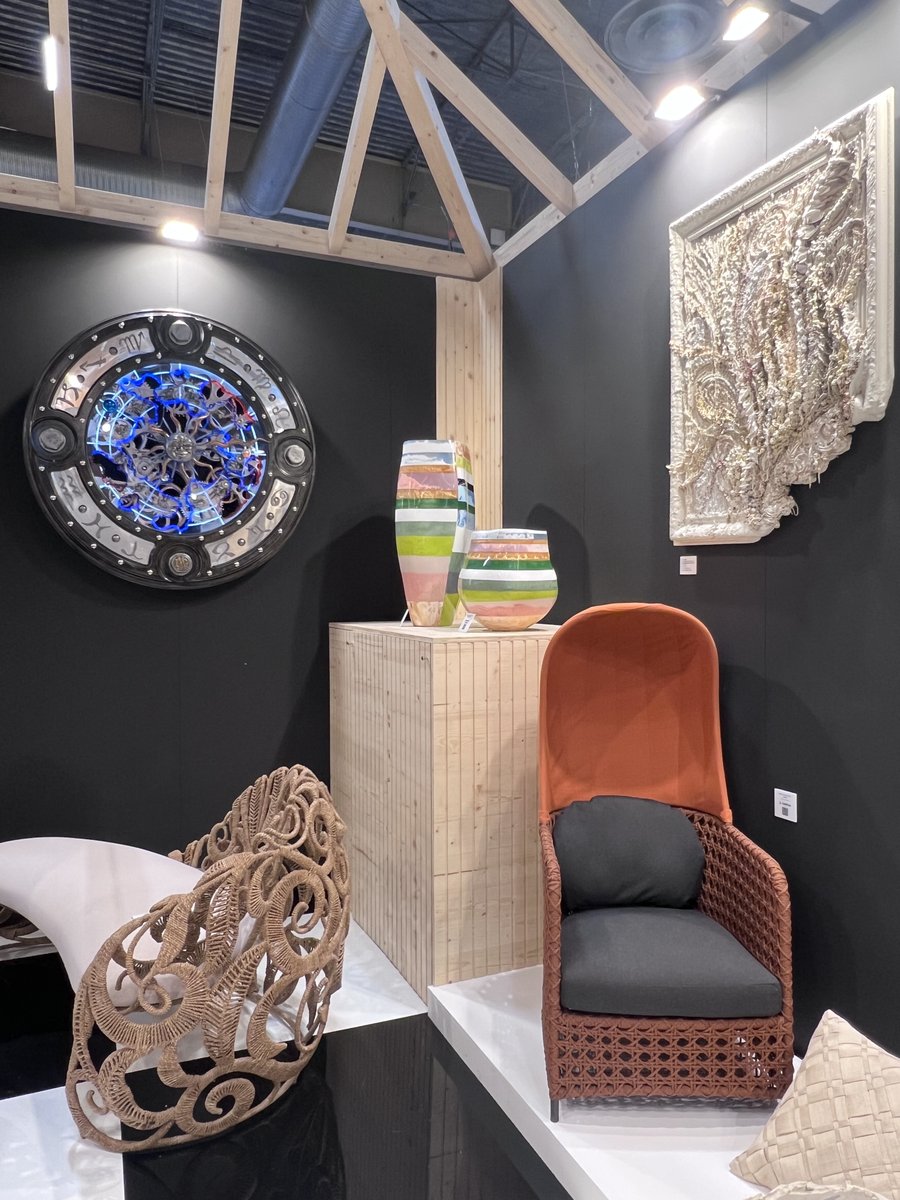 TFCNewsNow's tweet photo. TINGNAN: Agaw-pansin ang Philippine Pavilion sa Maison et Objet Paris

Bumida ang decor pieces, furniture, luminaires, at artworks ng 14 Filipino designers and artisans na on display sa mala-museo, bahay kubo-style pavilion na may titulong “ARTIPELAGO”. (1/3) https://t.co/lAZI4f5HZ3