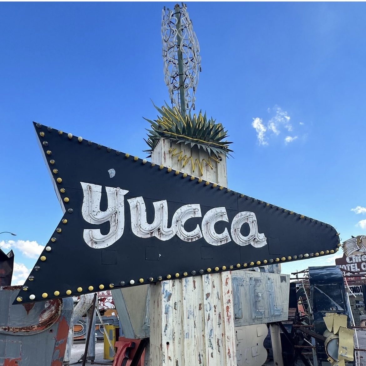 Accounts We HEART a lot! ❤️ Today’s local shoutout goes to The Neon Museum! 💡An iconic landmark among locals and tourists, the Neon Museum is the perfect place for everyone in the family. 📸 

#VisitLasVegas #NeonMuseumLasVegas #LasVegasMuseum #LasVegasBusiness #SpitfireSocial