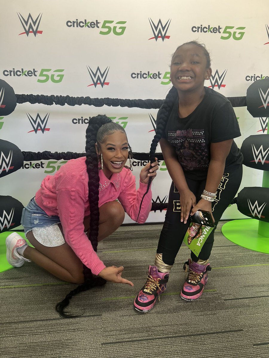 BiancaBelairWWE's tweet photo. Thank you to everyone who came out to meet me today at the @Cricketnation meet & greet!
Yโall some real ones and I appreciate yโall so much!
#ESTofWWE
#ESTies #BESTies #ESTate https://t.co/KSpVEZDUv2