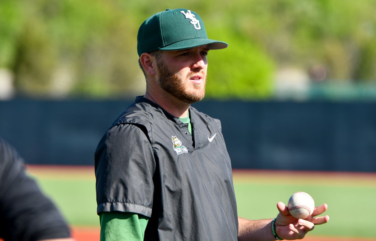 𝐄𝐀𝐑𝐍𝐄𝐃 𝐈𝐓!

Chase Slone has been promoted to our Associate Head Coach! 

📝: bit.ly/3U8f4hM
#Raidergang | #BuildtheMonster