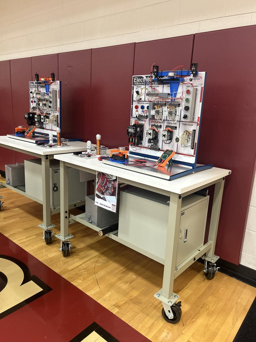 ms_eubanks17's tweet photo. Thank you Newport News Apprentice School for having us today! Cannot wait to partner with you all to provide this awesome opportunity to our high school students. #hii #wbl #as #simlab #preapprenticeship https://t.co/VmGz24s6zk