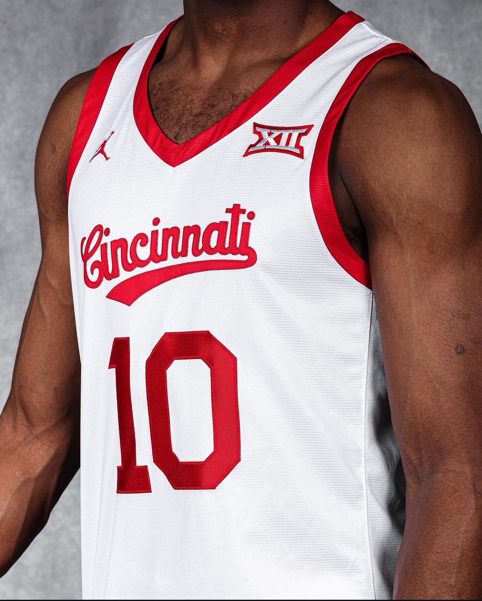UCBarstool's tweet photo. The new Jordan Throwback jerseys are fucking fire🔥🔥🔥🔥🔥 https://t.co/fpcpmfurUm