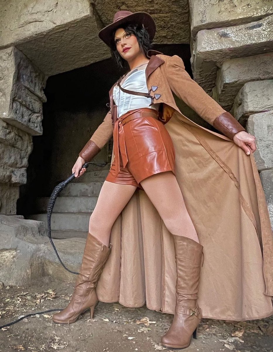 Sugar_Tits_Bear's tweet photo. @thatstarwarsgrl Diana Jones https://t.co/jNRURgsqNw