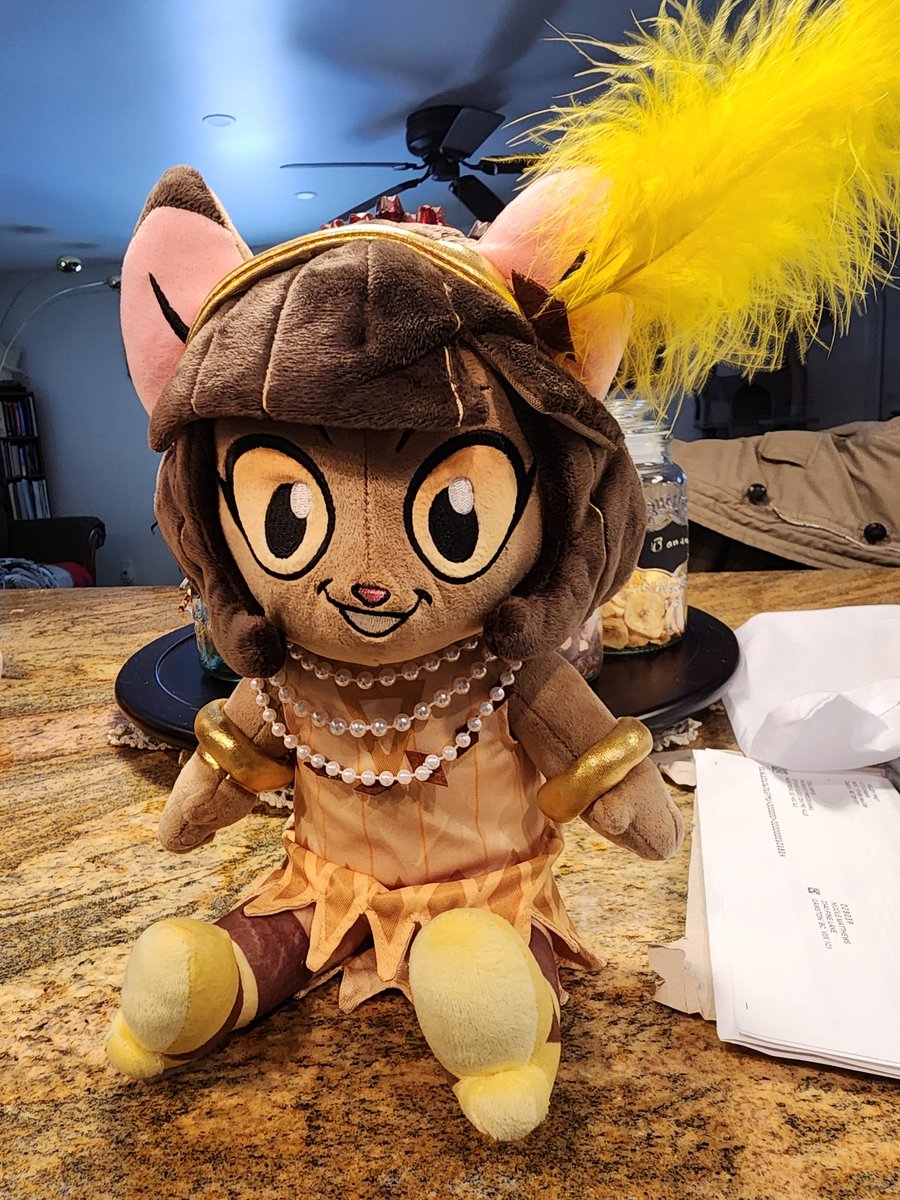 CandyColorWolf's tweet image. The gangs all here!! Freckle and Ivy are absolutely adorable, and I love what they did with Ivys feather!!
#LackadaisyCats #lackadaisy