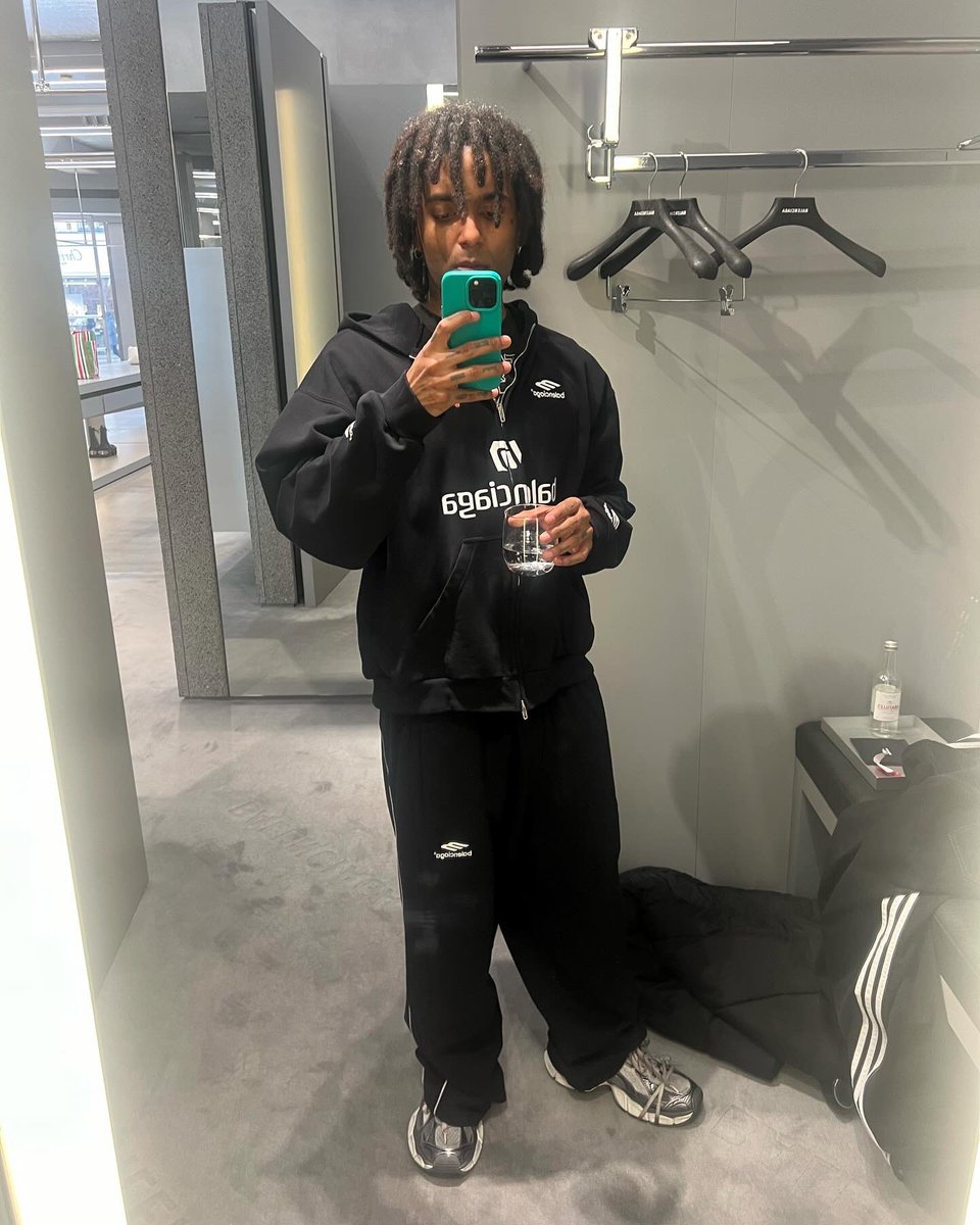 TONY VELOUR tweet media