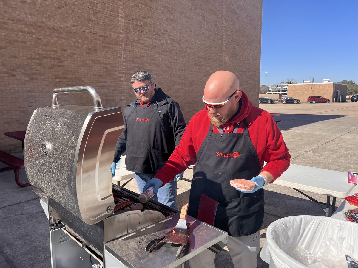 Robert Gilbert (@rgilbert21) on Twitter photo Thank you <a href="/StrackAthletics/">Strack Athletics</a> for providing burgers and hotdogs for our staff. No better way to celebrate a great start to 2024. Thank you <a href="/StrackAthletics/">Strack Athletics</a> for providing burgers and hotdogs for our staff. No better way to celebrate a great start to 2024.