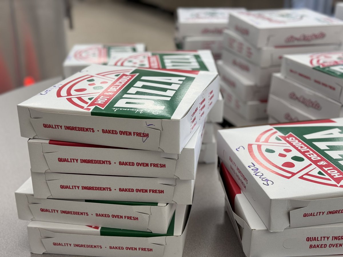 Today is the Middle School’s Family Pizza Night! We thank the <a href="/MineolaMS_PTA/">Mineola MS PTA</a> and DeAngelo’s Pizza for their continued partnership making this event such a success.  Watch the video to see how to make your 🍕 #WeKneadTheDough2024 <a href="/MineolaUFSD/">Mineola UFSD</a> 

youtu.be/AZkLVGFW4gA