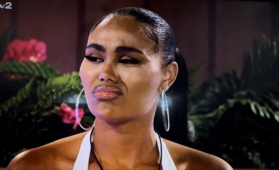 Georgia is very full on very quickly I'm actually on Toby's side #LoveIsland