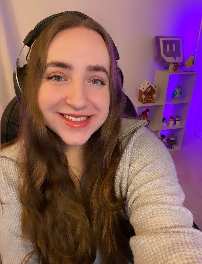 💜 live now at twitch.tv/hankstergirl !

first cult of the lamb, then checking out a new creative map in fortnite made by den of snakes! you can play in fortnite by searching for FARTNITE, enter code 7741-5977-7193 in the search bar, or go to fortnite.com/@denofsnakes/7… #Sponsored