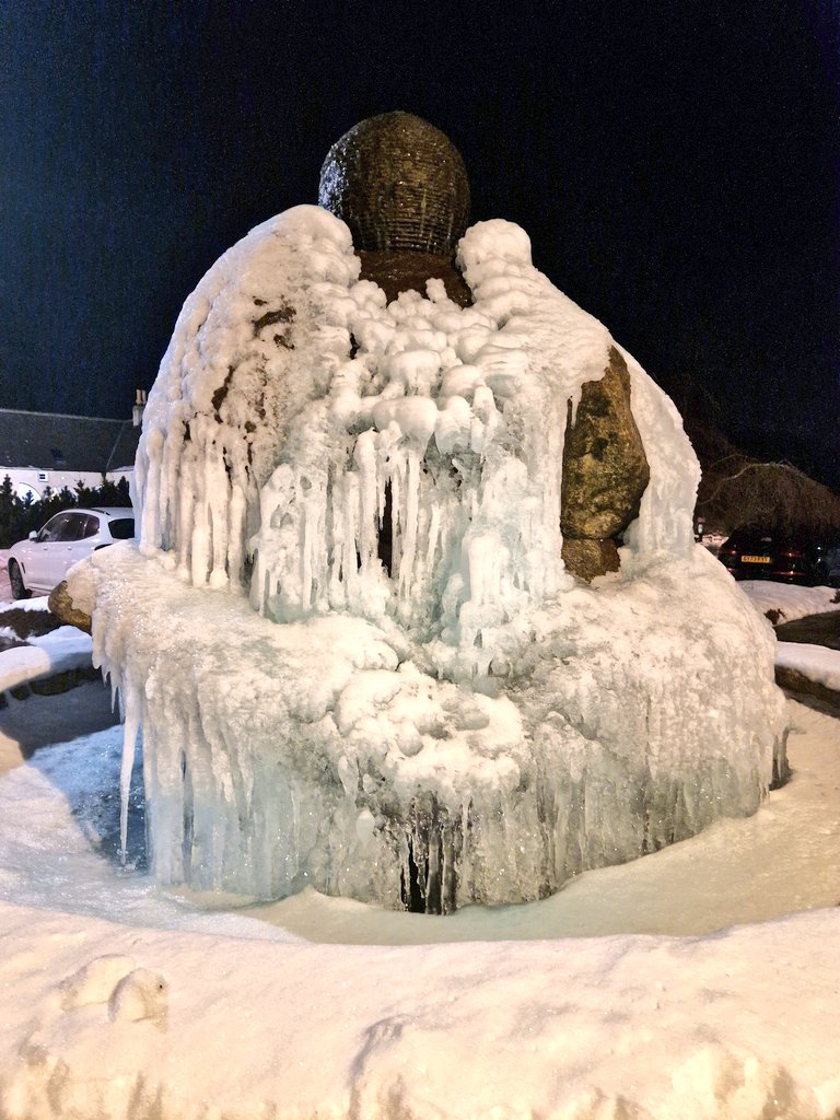 It's been a tad chilly up here in the North East of Scotland. This was the fountain @themeldrum this evening. It looks like Elsa's been let loose!