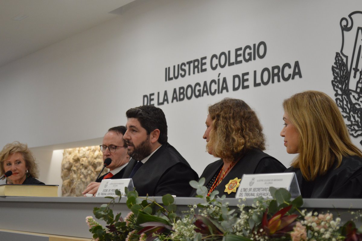 icalorca's tweet image. ➡️Elisa Campoy-López toma posesión como nueva Decana del Ilustre Colegio de la Abogacía de Lorca junto a los miembros de su nueva Junta de Gobierno. ⚖️