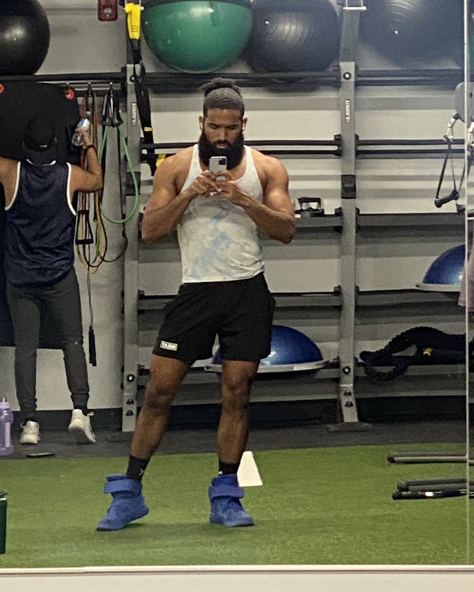 willwolfPHL's tweet photo. You + the type of Gym leaders you’d be 🖤🕷️ https://t.co/R5vylARiG0