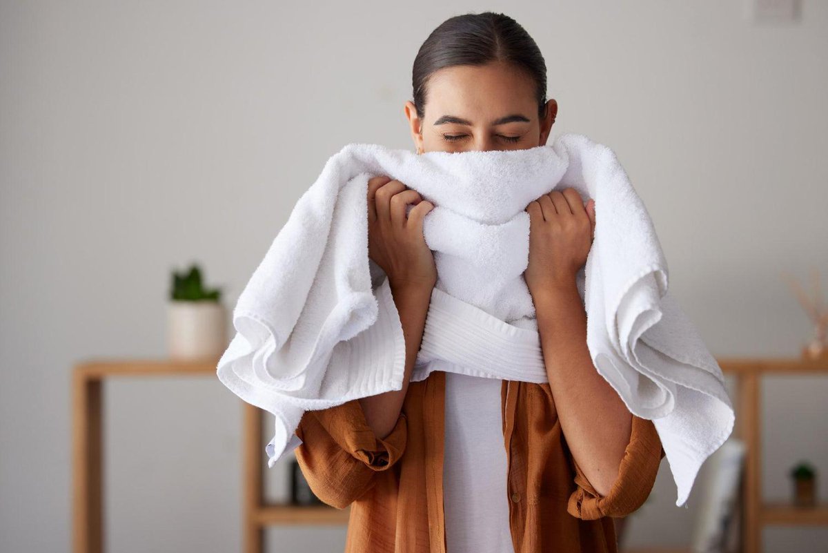 How often should you wash your sheets and towels? Microbiologist Rietie Venter (@UniversitySA) explains. theconversation.com/how-often-shou…