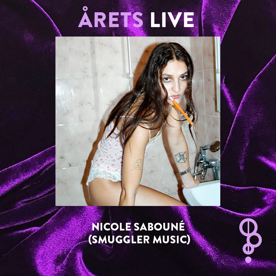 smuggler tweet media