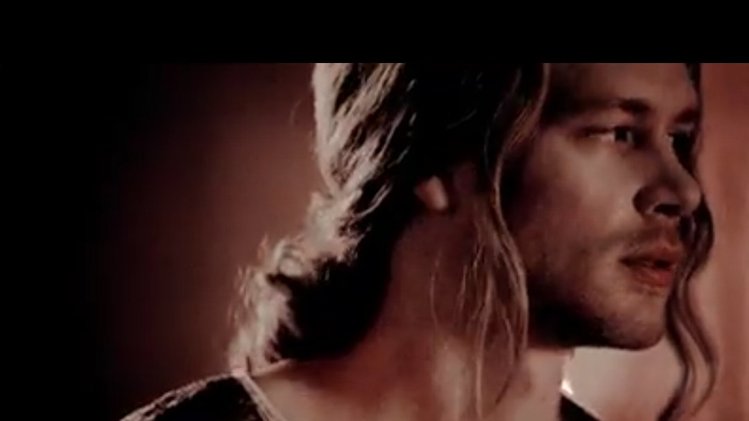 ofthemoonlight_'s tweet image. 