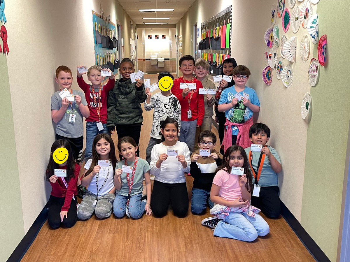 JadeGatHRE's tweet photo. Bell ringers for achieving their goals and soar cards for those that showed growth on their  MAP!! So so proud of my sweet kiddos!!  #LPLegacy #StartARipple https://t.co/AMuZAJBYRJ