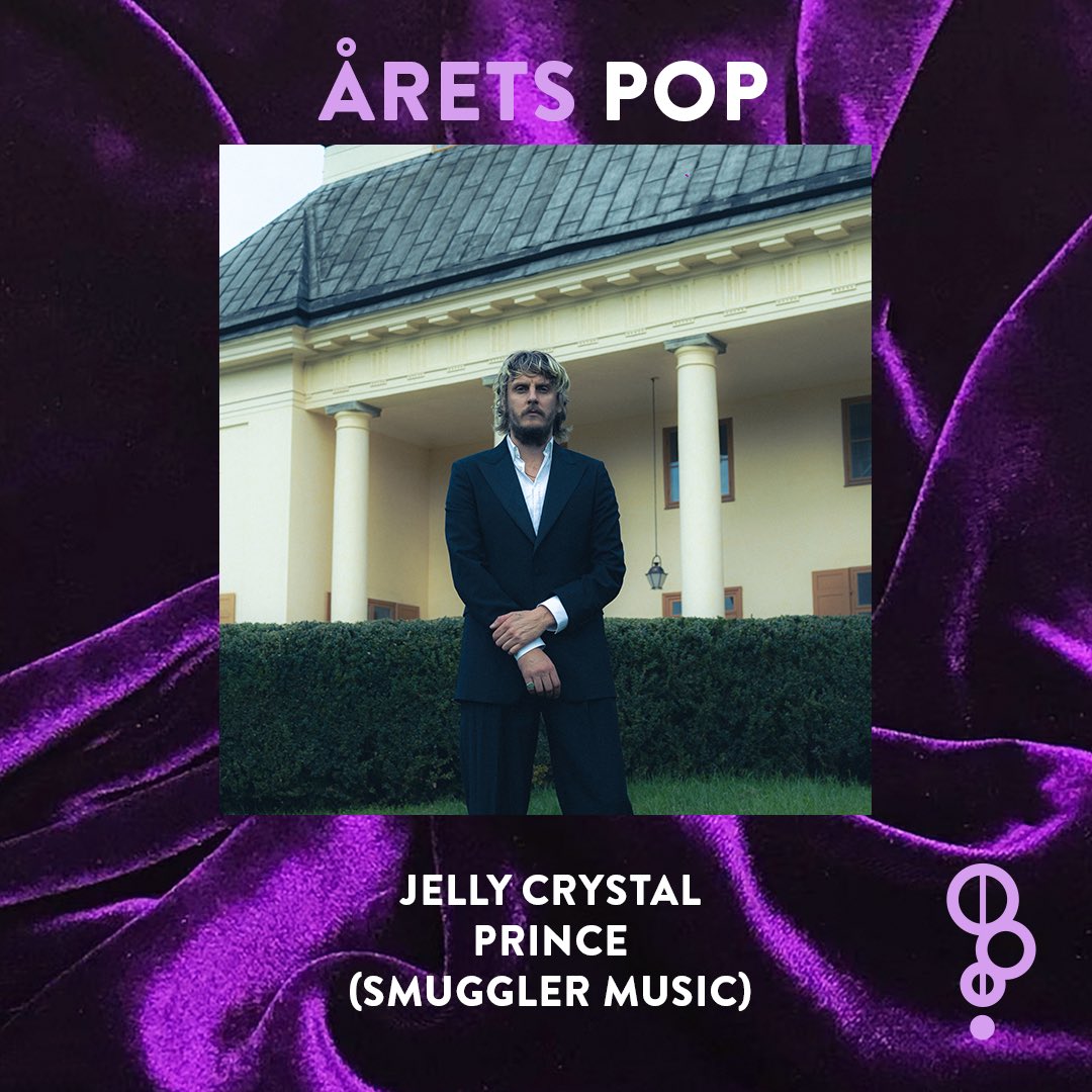 smuggler tweet media