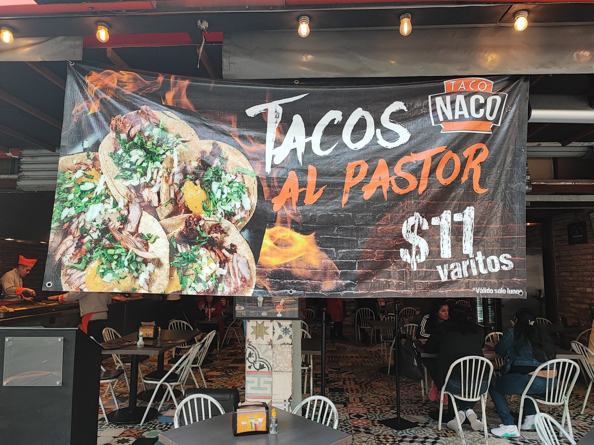 Publicidad engañosa de Taco Naco, cuando llegó la cuenta cada taco $23.00 el cartel tiene una frase mínima que dice válida solo los lunes, que es imperceptible.  Es un fraude. <a href="/Profeco/">Profeco</a> ojo aquí.