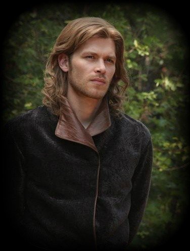 ofthemoonlight_'s tweet image. #Newprofilepic:)