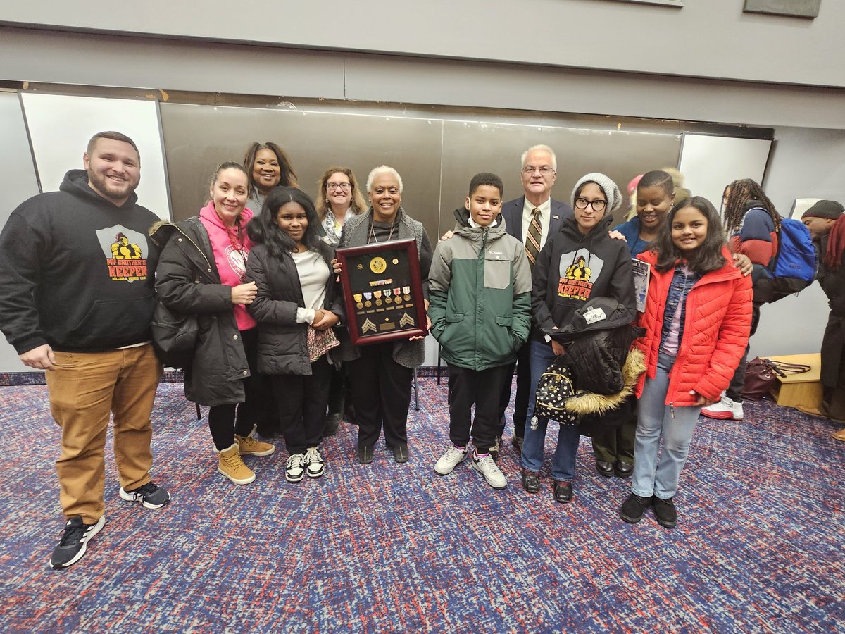 300 of our MBK and MSK students joined forces today for a powerful day of learning about tolerance, bullying and being upstanders. Thank you <a href="/WagnerCollege/">Wagner College</a> and #holocaustcenter. <a href="/DrMarionWilson/">Dr. Marion Wilson</a> <a href="/CChavezD31/">Christine Chavez</a> <a href="/DDegramont/">Darlyne A'Degramont</a> <a href="/nycmbk/">NYCMBK- NYC My Brother's Keeper Initiative</a> <a href="/StatenIslandDA/">Michael E. McMahon</a> <a href="/DOEChancellor/">Chancellor Kamar H. Samuels</a> <a href="/ruxdanika/">Dr. Danika Rux</a> <a href="/CSD31SI/">CSD31StatenIsland</a>