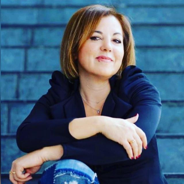 Felicitamos a nuestra académica Stéphanie Alenda, quién se adjudicó el proyecto Fondecyt Regular "La derecha en disputa: Ideología, tácticas y redes en el Chile contemporáneo" Nº1241113. Todo el éxito en tú investigación.