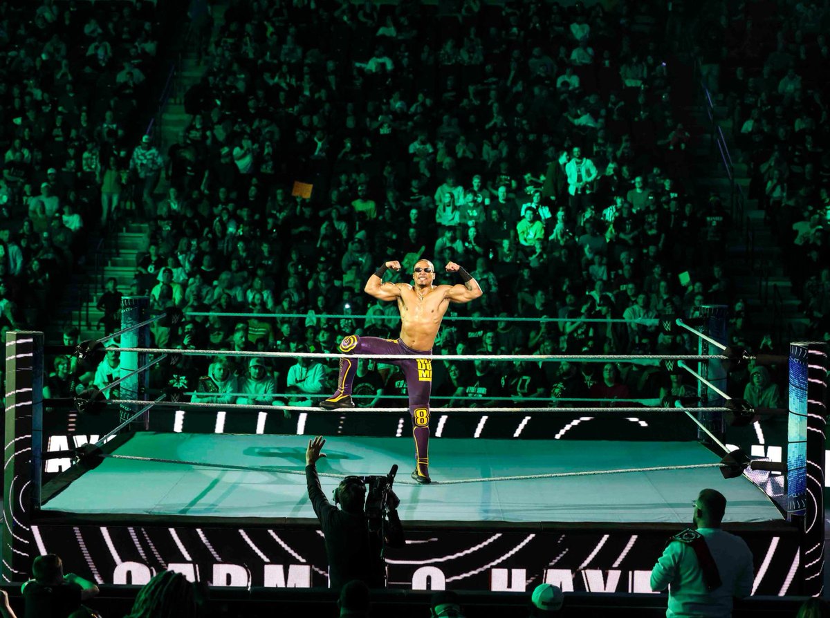 Carmelo Hayes tweet media