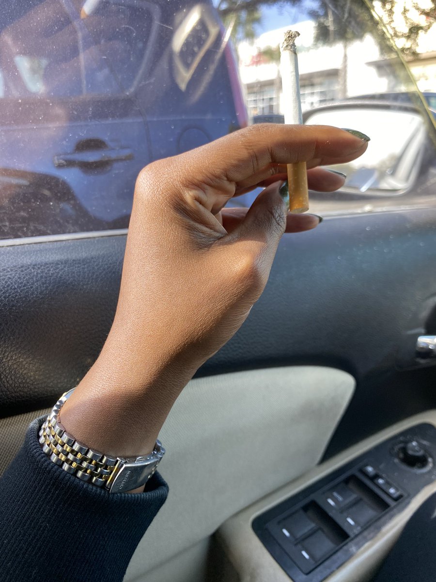 shellyshell2g's tweet image. Stress! #smokers