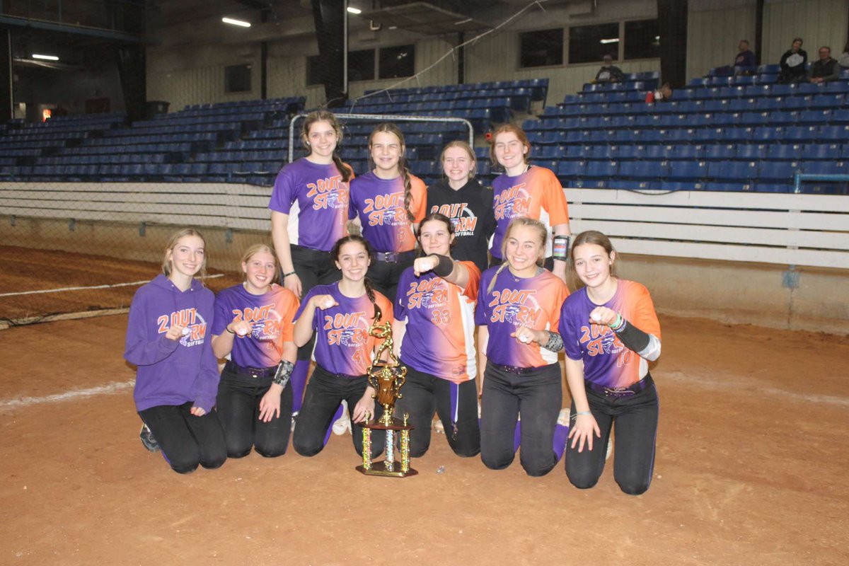 Jayni33's tweet photo. 🔥FLICS #softball #Tennesee https://t.co/4SyOXPF199