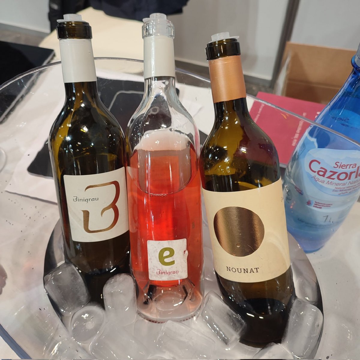 Notea663152's tweet image. These are some top bottles we&apos;ve tasted from Bordeaux&apos;s 2021 vintage so far. Although it was a challenging year, several producers managed to deliver decent-quality bottles that are in general fresh and balanced, with finesse, and classicism. Read more: jamessuckling.com/wine-tasting-r…