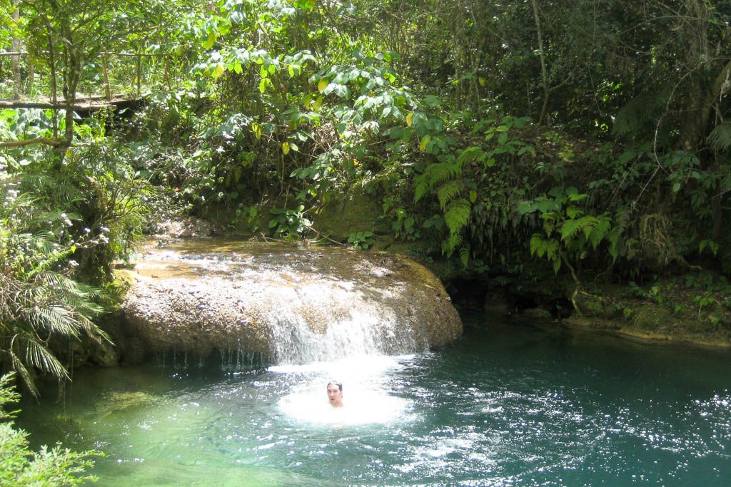Sarduy_cubano's tweet photo. #ElNicho, una de esos secretos naturales  a los que llega el #turismo.
#Cumanayagua
#Guamuhaya
#Cuba
#MINTUR https://t.co/M93ccfcz6W