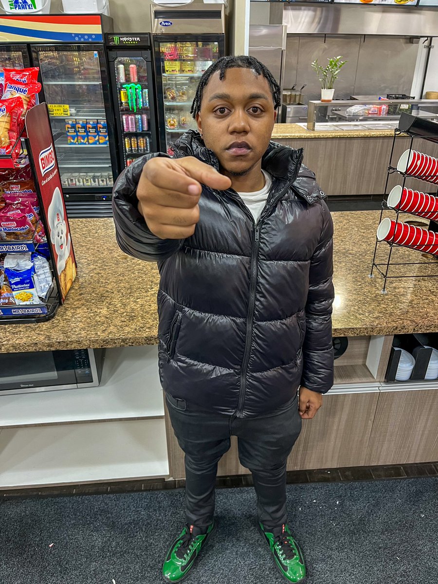 bj50_'s tweet photo. they gon disssapear when it get hard babyboy🏴‍☠️ https://t.co/KWl0g7033I