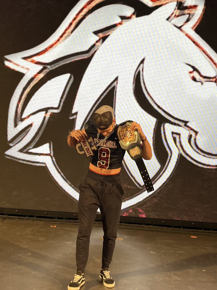 After a great visit I am honored and grateful to have received an offer from Evangel Football 
<a href="/BixbySpartanFB/">BixbySpartanFootball</a> <a href="/RecruitBixbyFB/">Recruit Bixby Spartan FB</a>
<a href="/BixbyStrength/">B1XBY Strength & Conditioning</a>