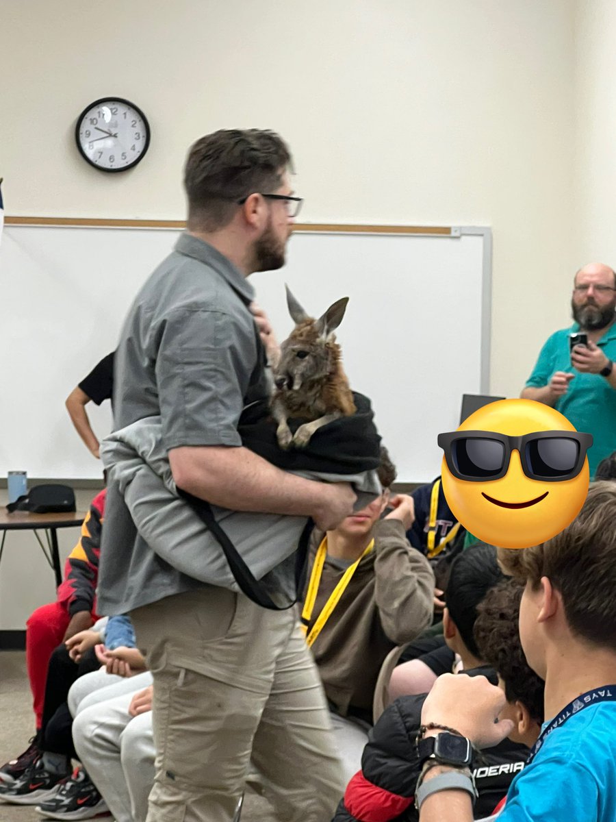 What an amazing first look at animal adaptations for our <a href="/TaysJrHigh/">Tays Junior High</a> 7th graders!! @thecreatureteacher brought the coolest animals, and our budding scientists even got to pet a baby kangaroo!!