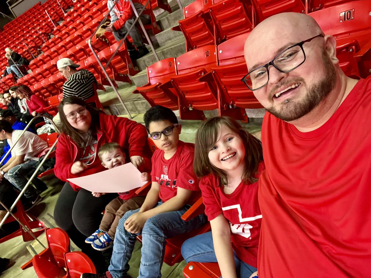 Let’s go @UTAHWBB! ❤️🏀

#UtesGameday