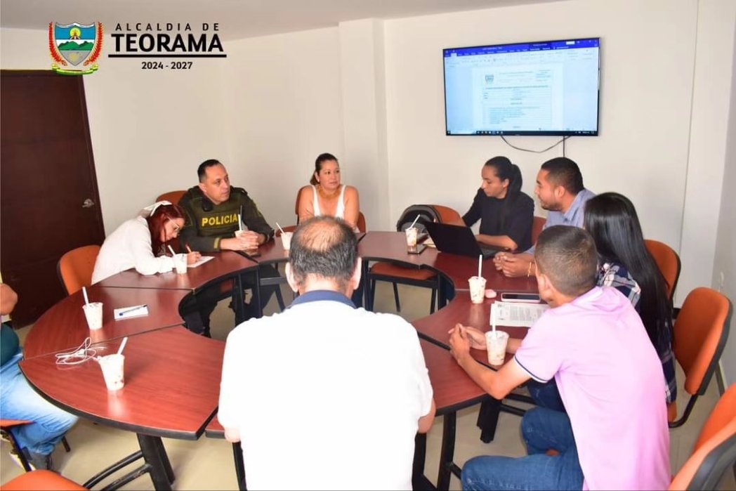 alcteorama's tweet photo. Con el objetivo de iniciar la planificación, coordinación, evaluación y seguimiento a la instancias territoriales, el día de hoy se instaló la primera reunión del Consejo Municipal de Gestión de Riesgo de Desastres del Municipio de Teorama, (CMGRD). https://t.co/Bus5aG8S4M