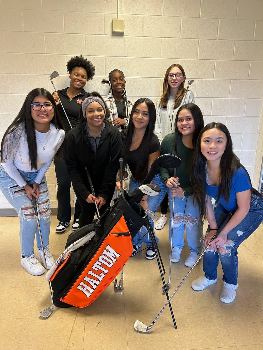 BuffVB2's tweet image. Multi-Sport athletes doing the most 🦬🧡💕