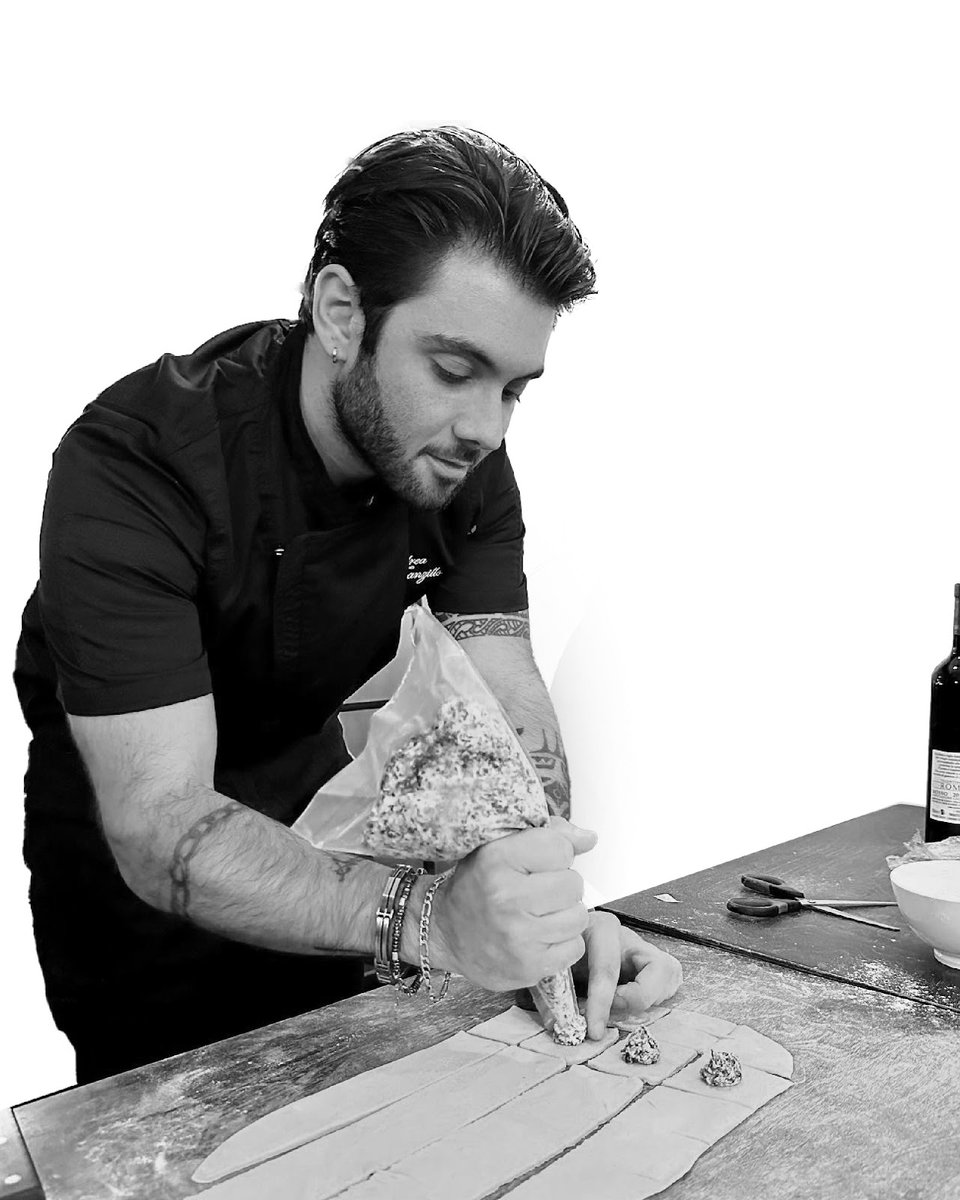 TorontoFlag's tweet photo. Time to channel your inner Gordon Ramsey. 👨‍🍳

Pasta classes are offered at Buono Toronto.

Apply now to make a Nonna-level tortellini. 🍝 https://t.co/06ZkKyXW34