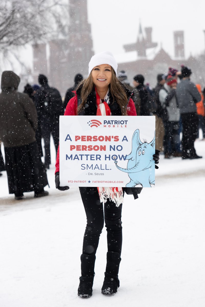 LisaSSmiley's tweet image. It snowed in DC but that didn't keep the thousands of pro-lifers away from marching for the rights of the preborn. 

Why am I pro-life? Because my mom chose life for me when the Chinese communist government wanted me dead.

#prolifegeneration 
#prolife 
#MarchForLife