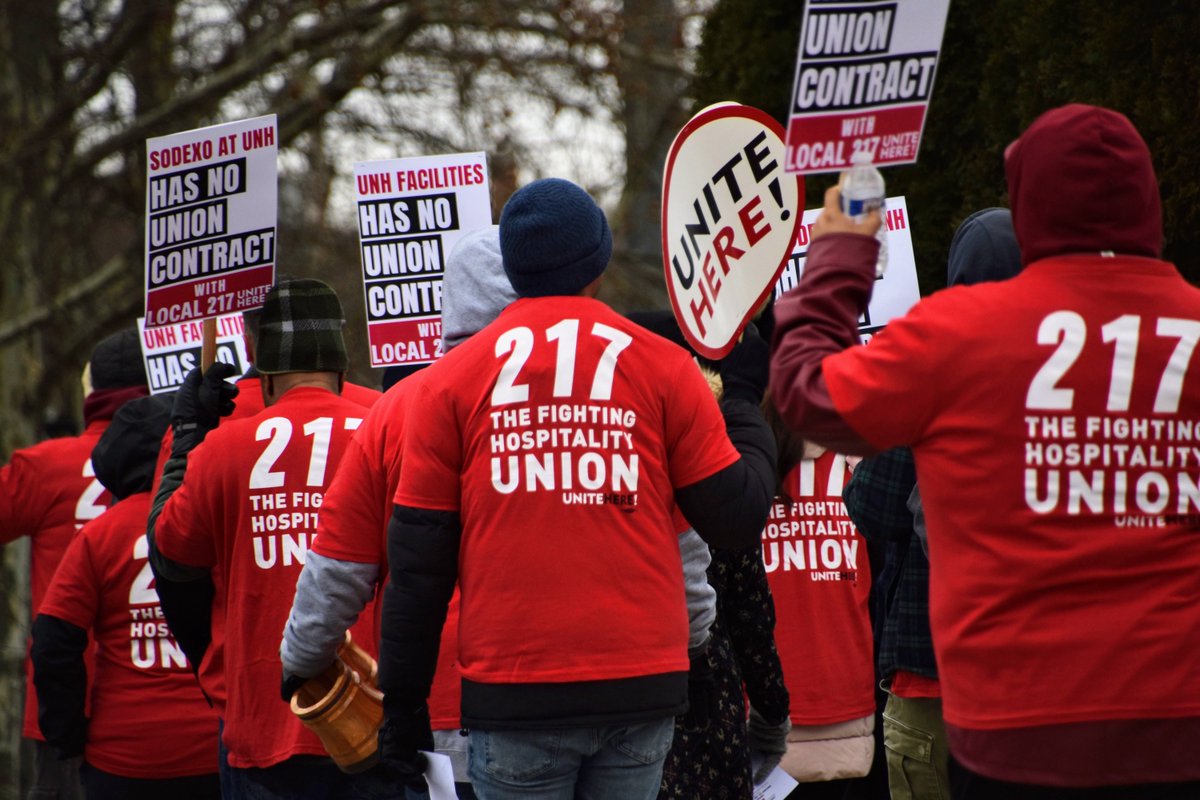 217unitehere's tweet photo. University of New Haven workers took action for a great contract! The facilities workers made it clear that without us, there is no UNH. Our labor has dignity and we deserve fair wages, good healthcare and safe working conditions now! https://t.co/zCfuec8j1N