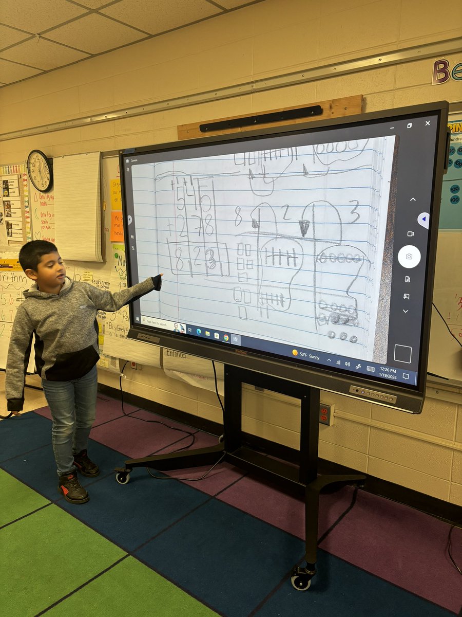 MrsRomero22's tweet photo. Love it!! Engaged 💯% #EurekaMath #3digit #addition #bundleANDmove #placevalue #regrouping https://t.co/rH6jUug5eJ