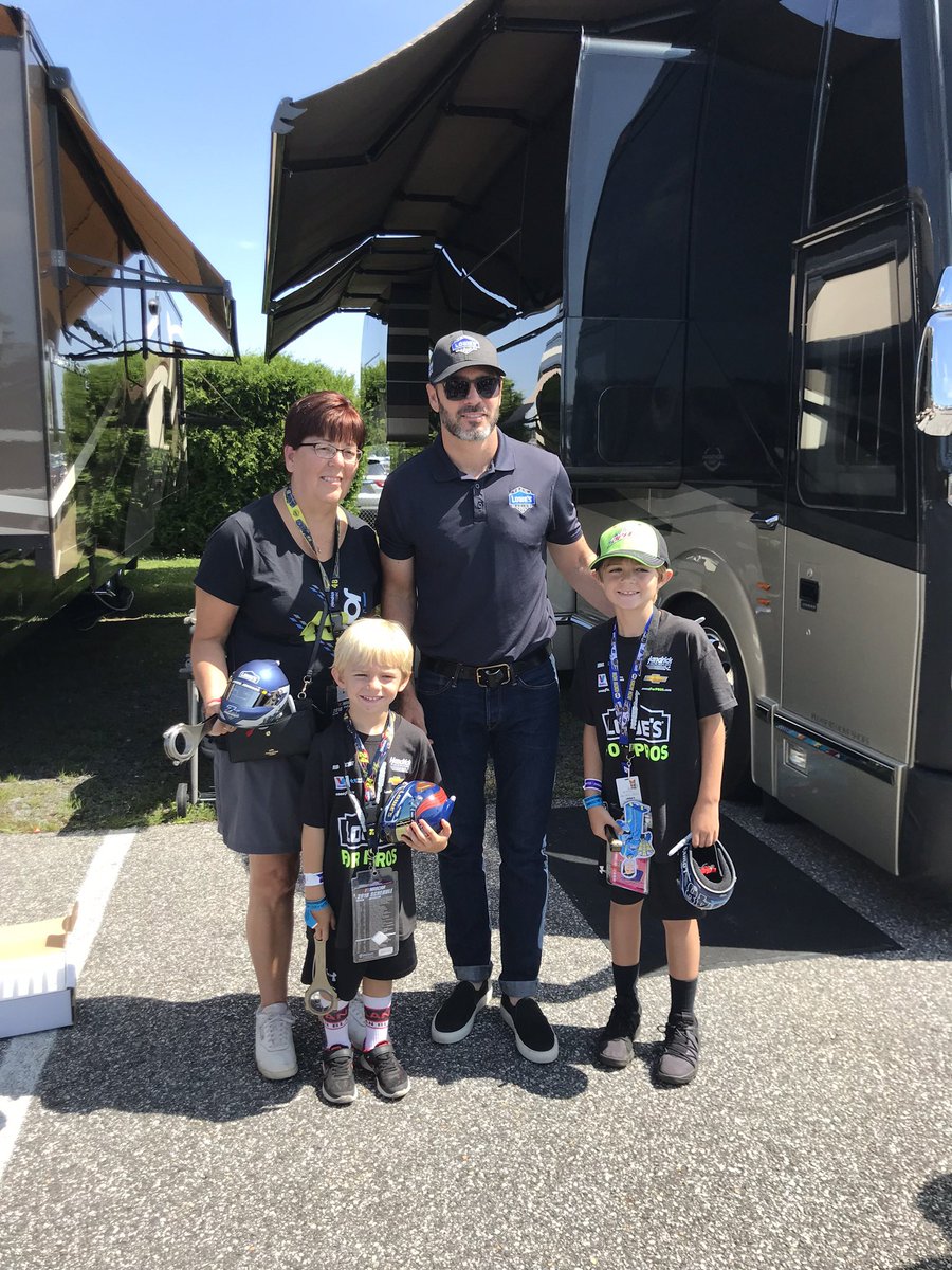 linsch1959's tweet photo. @JimmieJohnson @NASCARHall Always took the time especially for the kids!! Thank you for giving me all those years to cheer you on. https://t.co/nDn5JFkusi