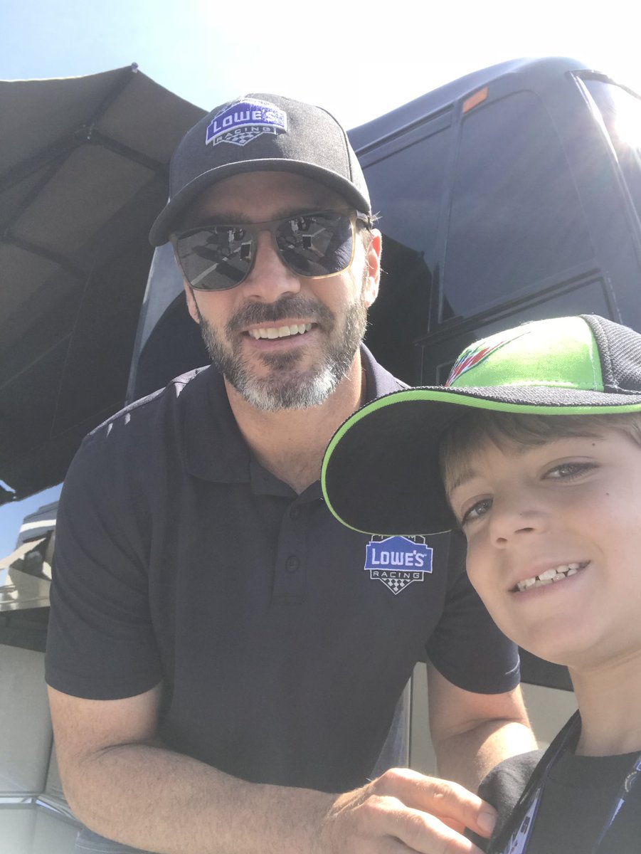 linsch1959's tweet photo. @JimmieJohnson @NASCARHall Always took the time especially for the kids!! Thank you for giving me all those years to cheer you on. https://t.co/nDn5JFkusi
