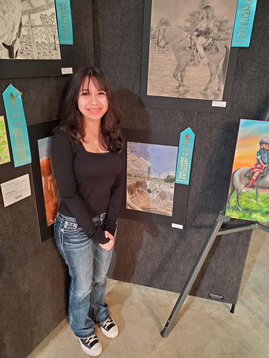 Great job Jazzy!! Thanks @RoseAvalos1 for showing up to the District Rodeo show! Thanks to @NewmanKaileigh for a great event! #aldineart @AvalosPTECH