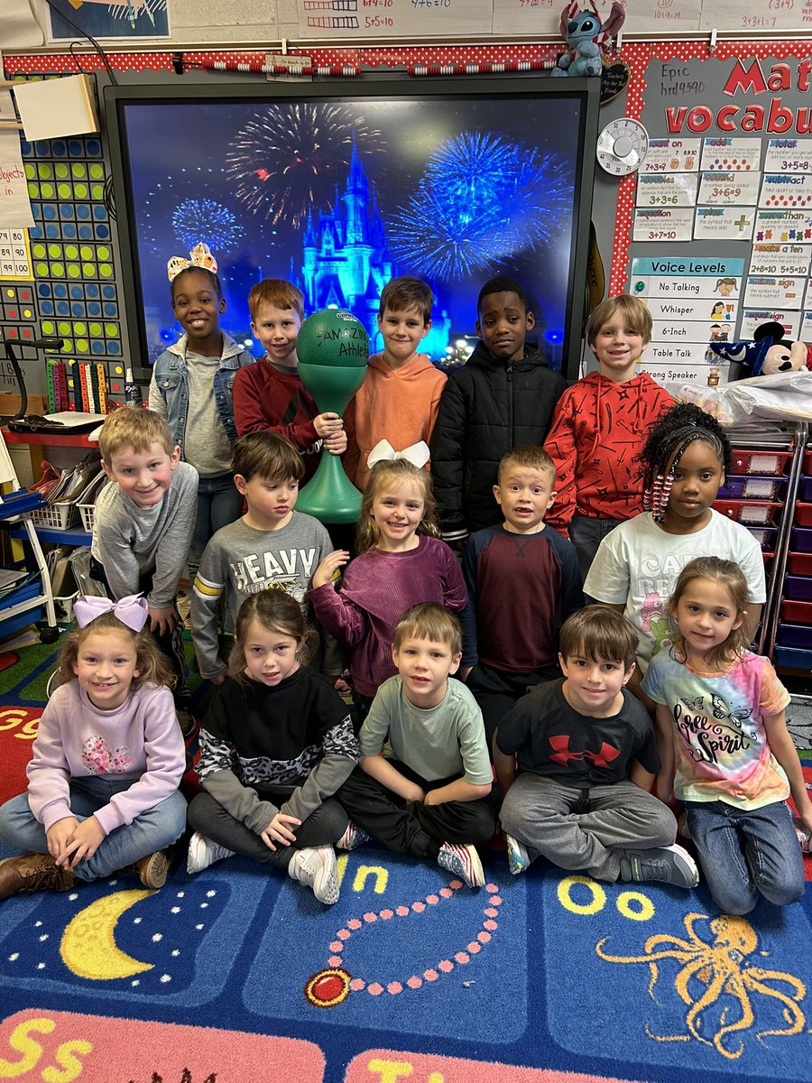 afielder76's tweet photo. Amazing Athletes and Working on our Roar Math tweet winners!!! 2nd 9 weeks Leadership Celebration!!! @MunfordElem https://t.co/RYgt52TEm8