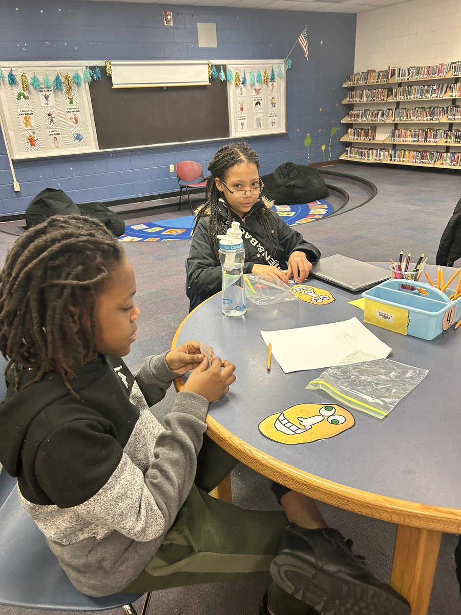 ErinYunker's tweet photo. We are so thankful for the support of @Pwaegerle ! Thank you for coming to support one of our classes with an awesome lesson on probability! #SPSCreatesAchievers #MathIsNotASpectatorSport @SPS_Mathematics @EFES_Proud https://t.co/1hXr3Xy0va