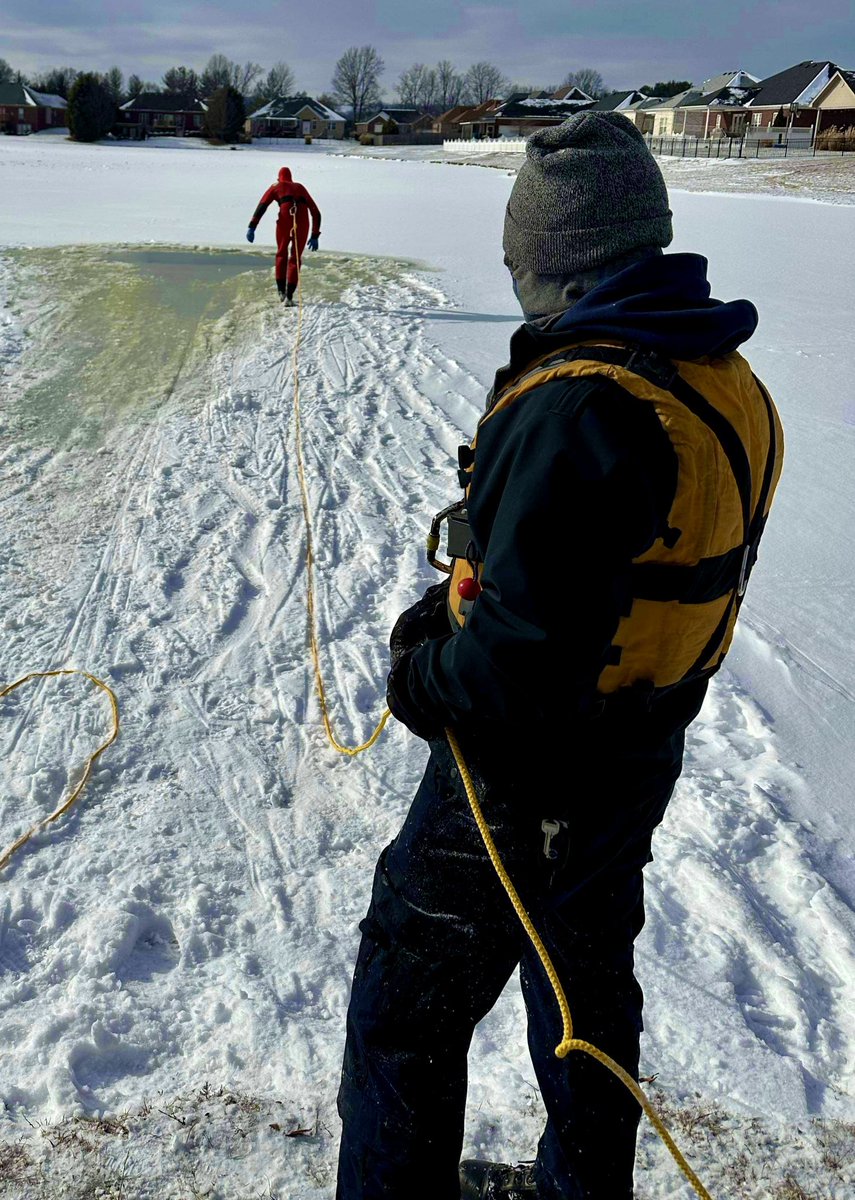 PRPFire's tweet photo. It was a balmy 20° today to conduct Ice Rescue training. Members from Pleasure Ridge Park Fire &amp; Okolona Fire Protection District preformed drills to hone their craft of ice rescuing. This is just one of many specially trained teams PRP Fire offers to the community. https://t.co/A3nmInn8Fk