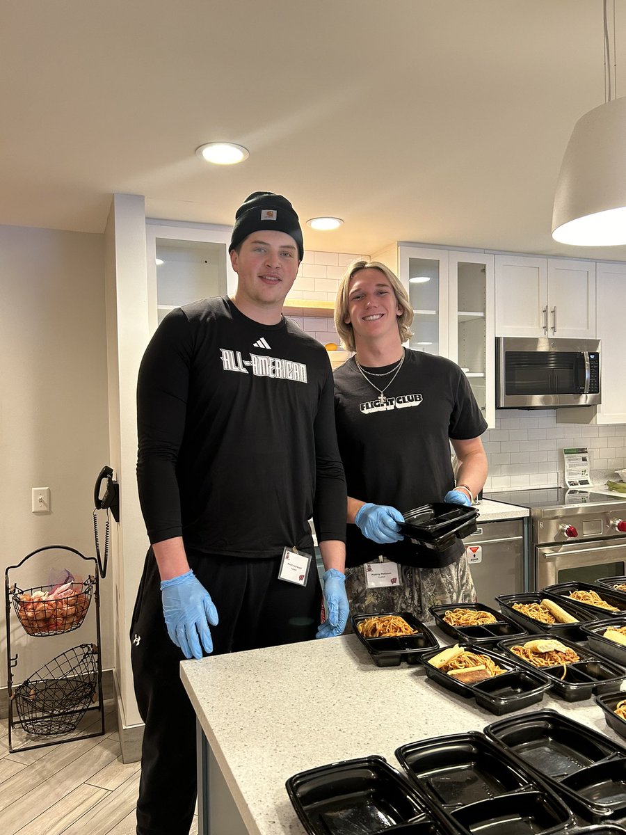 Monique Felix tweet media