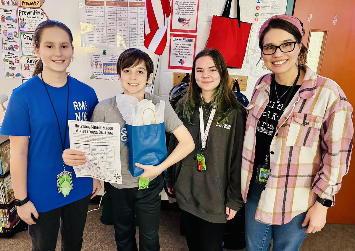 The Student Library Advisory Council was proud to award Kai with his bag of goodies for winning the Winter Reading Challenge!  Keep on reading!! @HumbleISD_RMS #thehumblelibrarian @HumbleISD