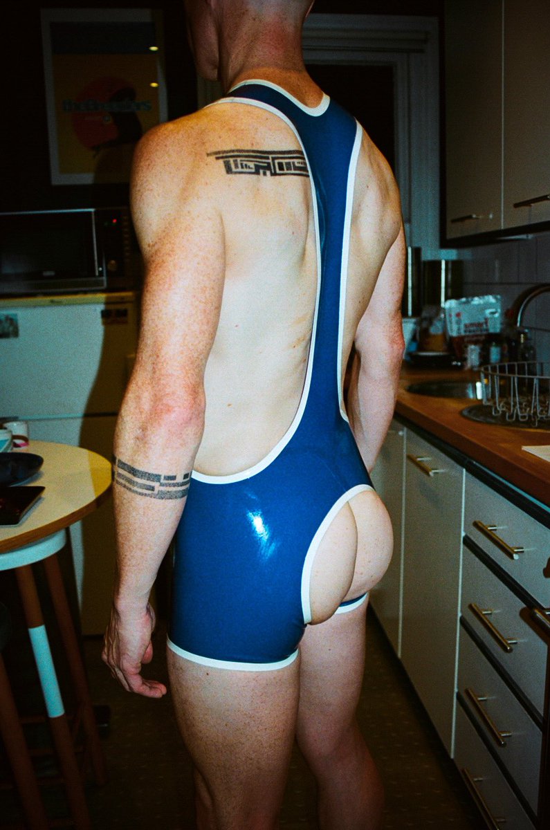 In blue rubber - 📷 by talented photographer <a href="/flan_nic/">Nicholas FFlanagan</a> 😉